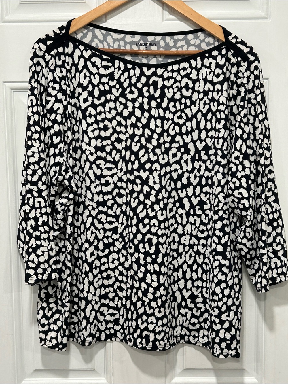 Lands End Rash Guard Swim Shirt 2X 18W-20W Black White Animal Print Long Sleeve